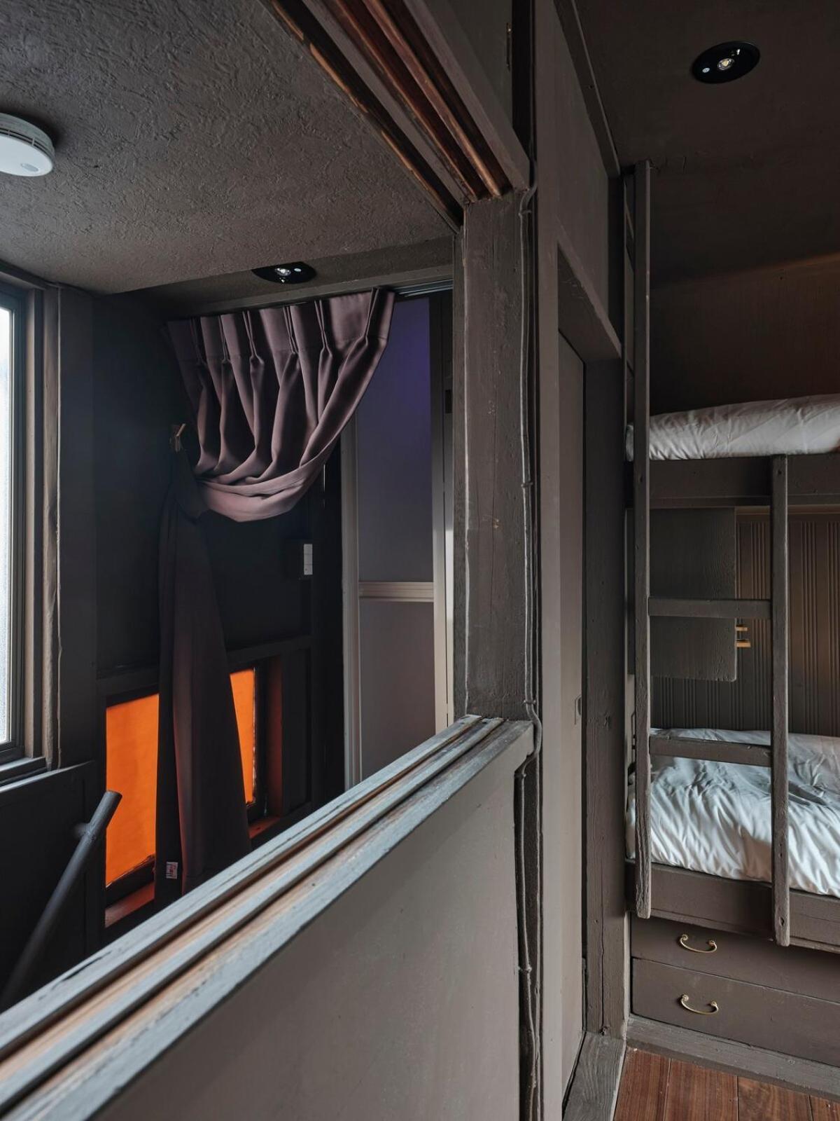 Apartamento Vacation Renovated From A Small Hair Salon *